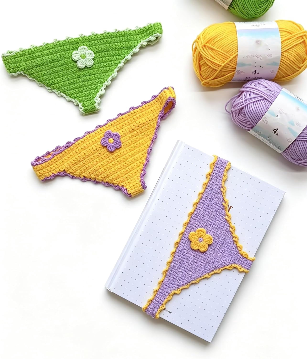 Handmade Crochet Bikini Bookmarks Funny Underwear Shaped Bookmark Page Holder for Books Unique Gag Gift for Book Lovers (Green)