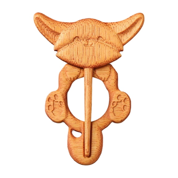 Yooshoverk Wooden Animal Brooch - Adorable Fox Deer Bear Lapel Pin for Sweater Scarf Jacket Embellishment, Handcrafted Fall Winter Fashion Accessory Gift (1.5 inch)