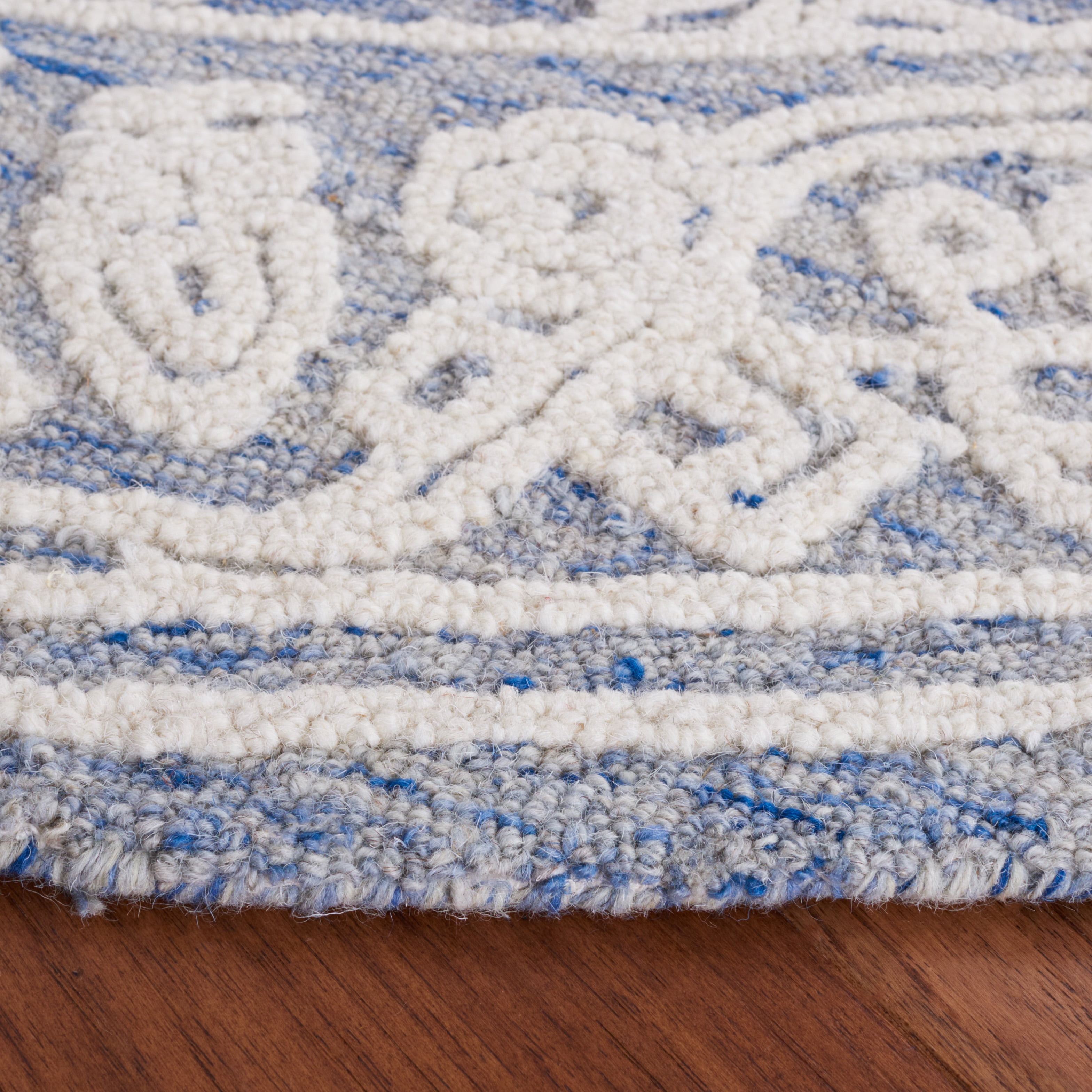 Safavieh Metro Heather Medallion Area Rug, Blue/Ivory, 6' x 6' Round