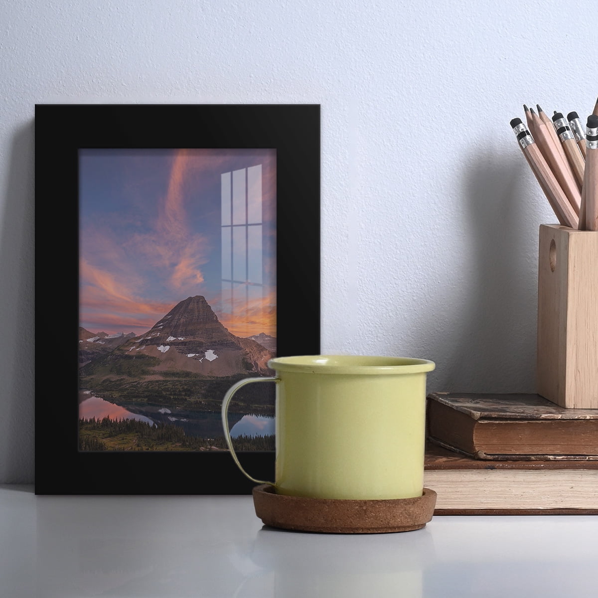 Modern 4 in. x 6 in. Black Picture Frame (Set of 4)