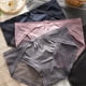 thumbnail image 5 of Ropa interior de mujer de seda de hielo sin costuras de algodón antibacteriano con encaje en la entrepierna para las cuatro estaciones fina, 5 of 5