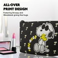 thumbnail image 3 of Bolsa de maquillaje Concept One Peanuts Snoopy de PVC negro para mujer, 3 of 6