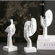 thumbnail image 3 of Estatua abstracta de resina nórdica, adornos de escritorio, escultura, figuritas, cara, personaje, luz, arte de lujo, artesanía, decoración del hogar y la Oficina, 3 of 5