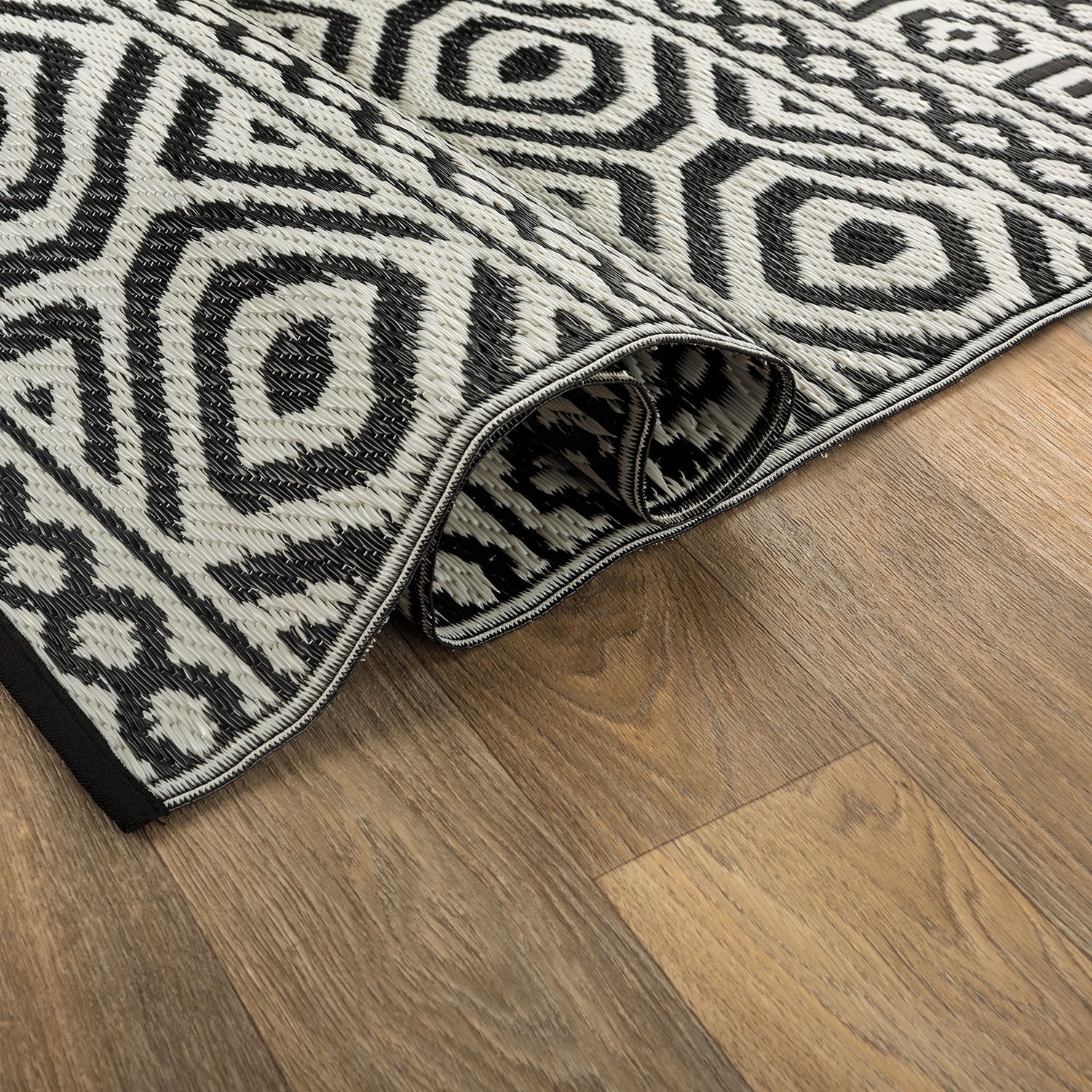 World Rug Gallery Contemporary Geometric Reversible Plastic Indoor and Outdoor Picnic Mat, Camping Rug, RV Rug - BLACK 5' X 7'