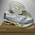 thumbnail image 2 of ASICS Gel-Kayano 14 Crème Denim Bleu Métallique Tailles Hommes 1203A537-102 Neuf, 2 of 12