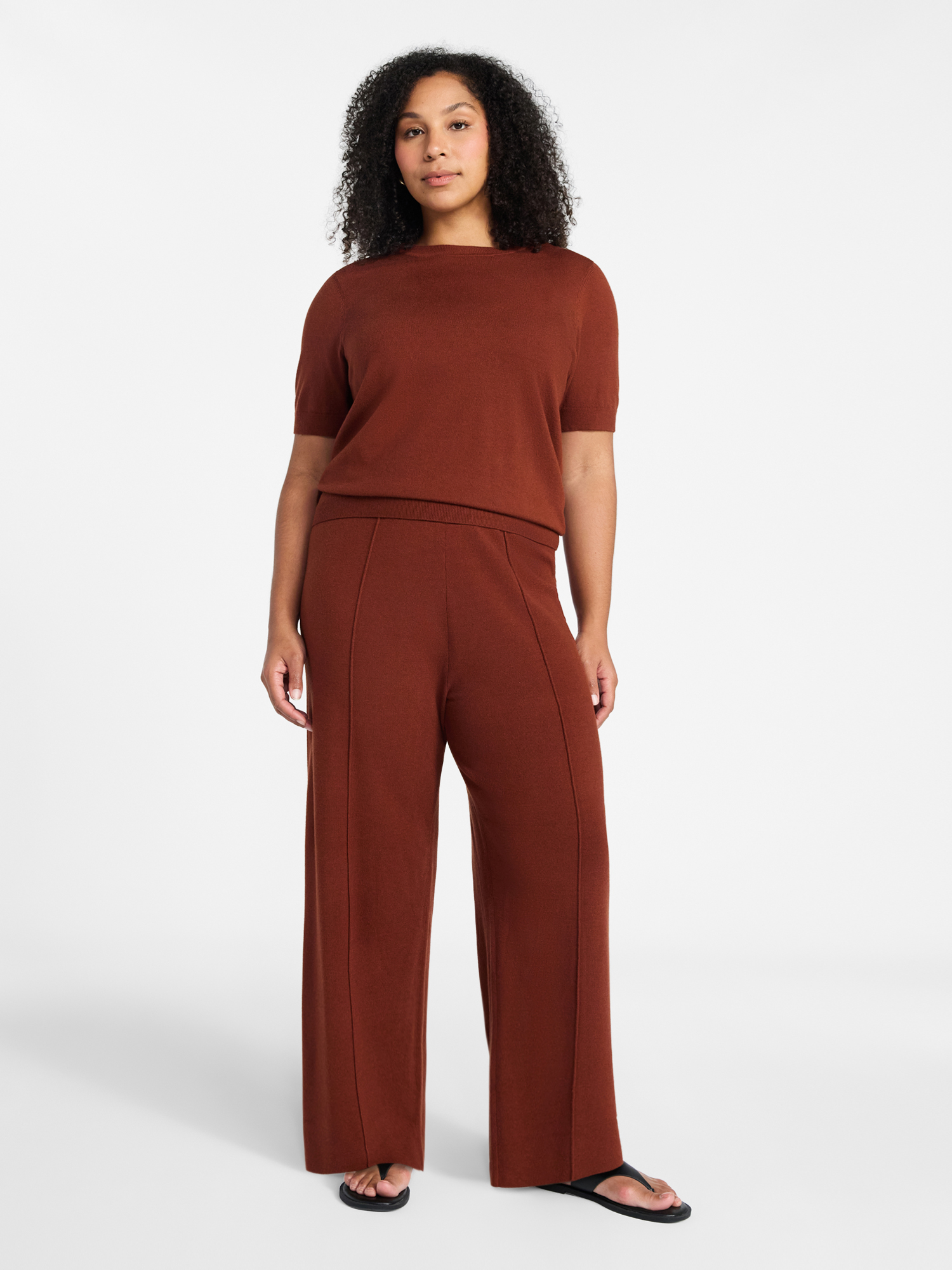 Time and Tru Women's and Women’s Plus Short Sleeve Sweater and Pants Set, 2-Piece, Sizes XS-4X