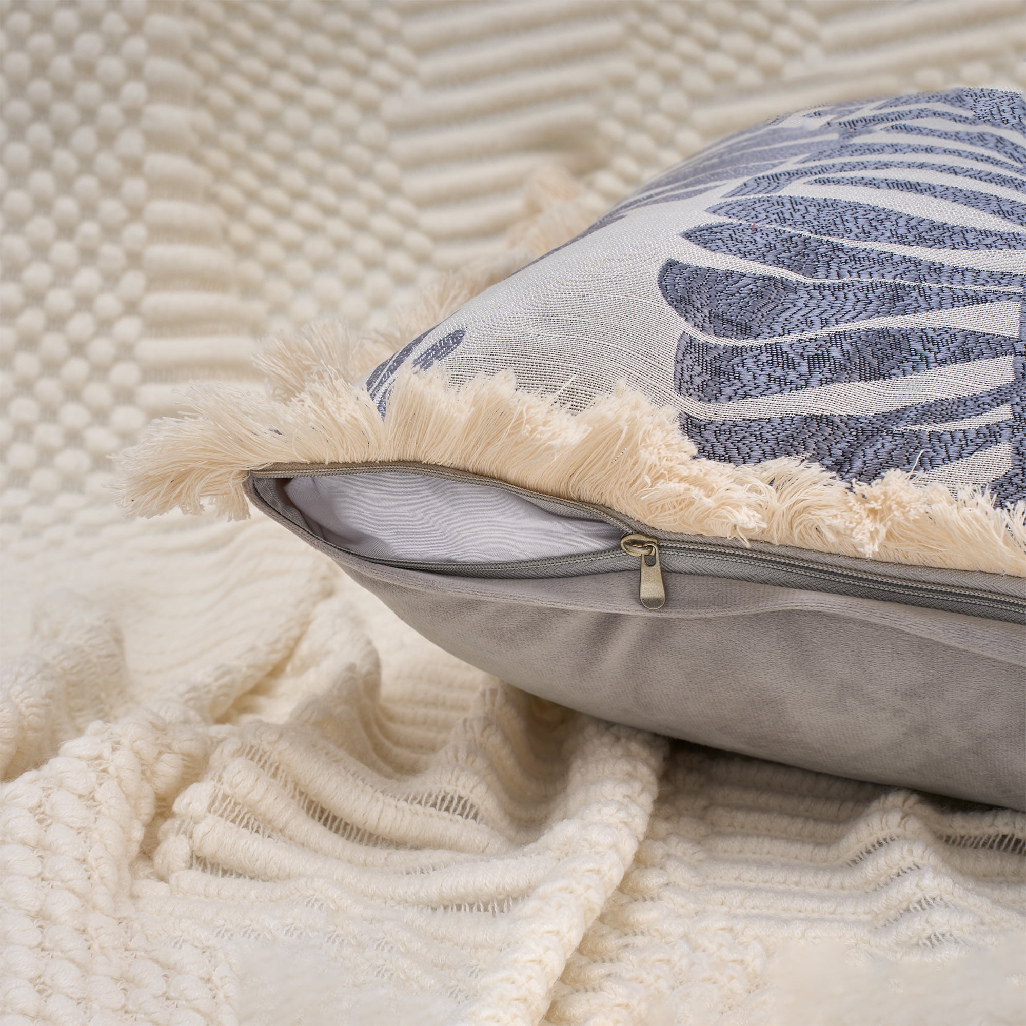 Unique Bargains Set of 2 Boho Palm Leaf Jacquard Throw Pillow with Tassel Edge Light Grey