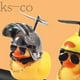thumbnail image 3 of Pequeños patos amarillos con cascos pequeños con luz de noche para motos y coches, 3 of 4