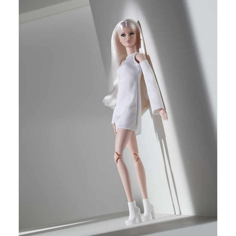 Barbie Signature Looks Doll (Tall, Blonde) Fully Posable Fashion Doll  Wearing White Dress & Platform Boots, Gift for Collectors