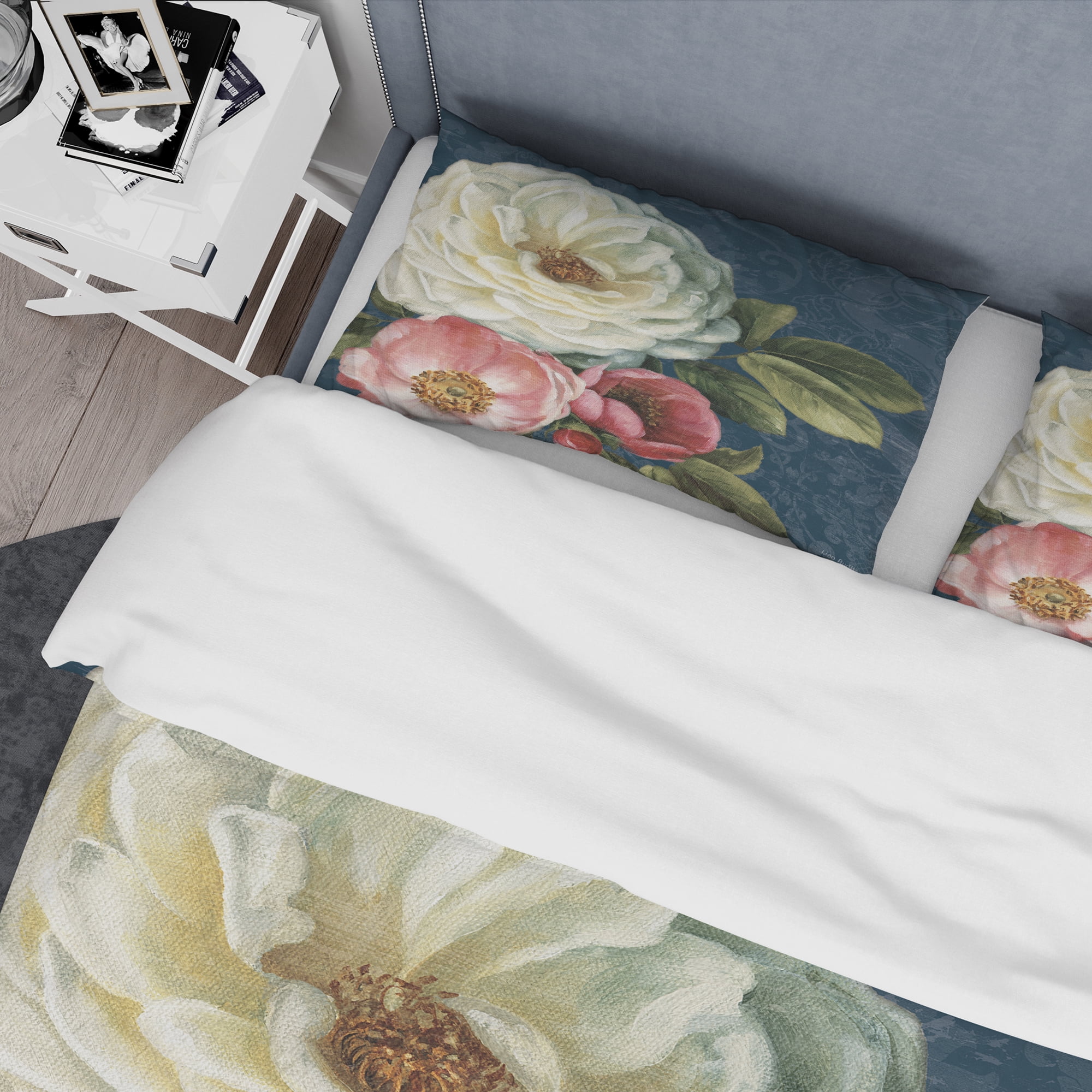 Designart 'White and Pink Damask Rose Flowers' Shabby Duvet Cover Set