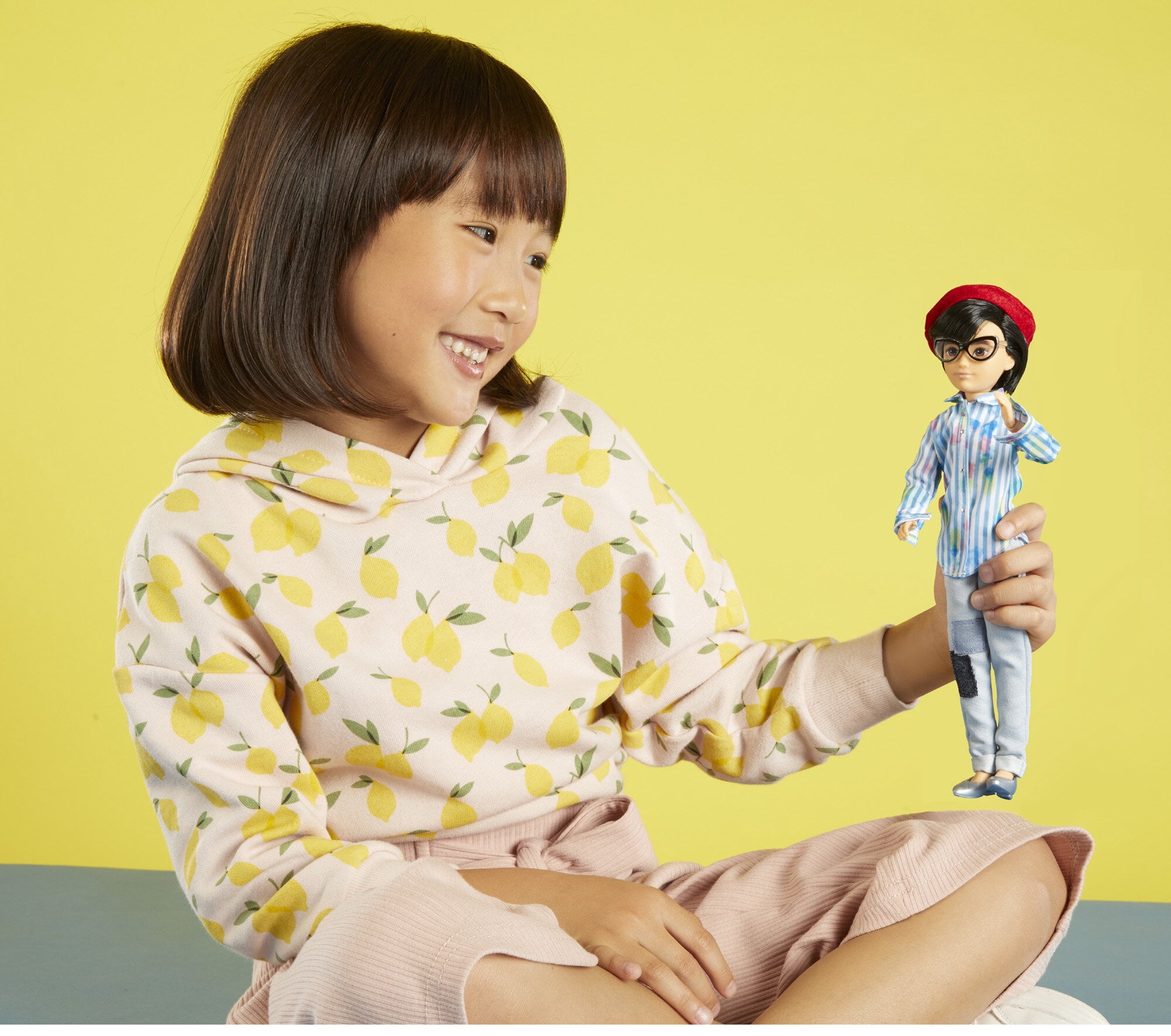 Creatable W Orld Deluxe Character Kit Customizable Doll, Black Straight Hair