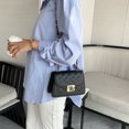 thumbnail image 1 of Bolsa cruzado con patrón de celosía para mujer de hombro Ehuebsd con cadena sólida de viaje pequeño, 1 of 8
