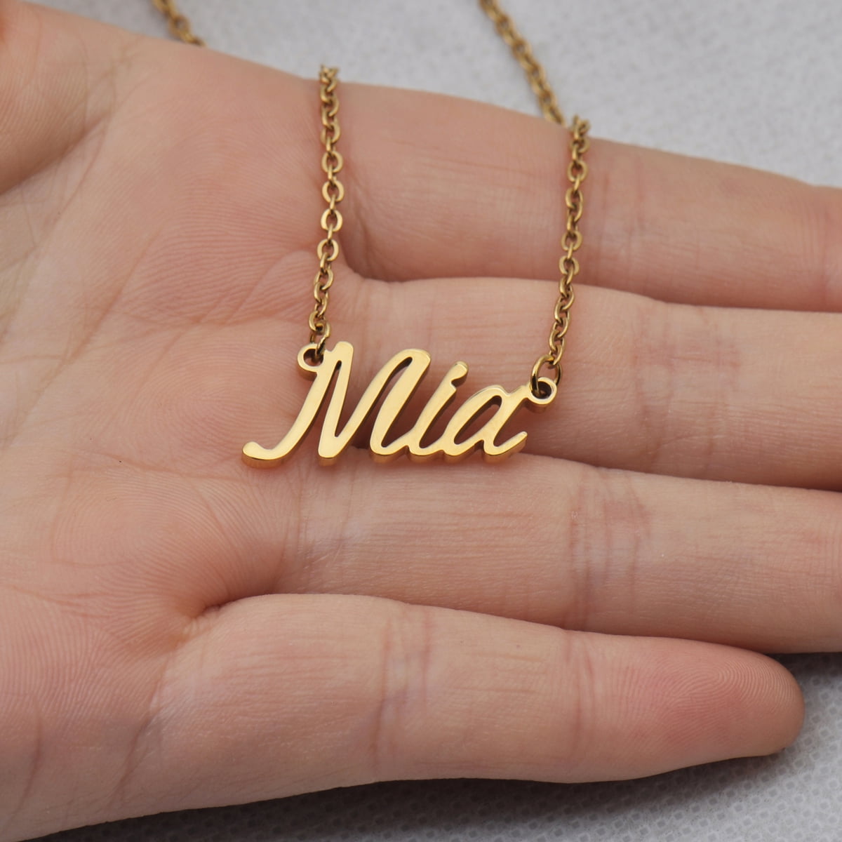 Mia on sale name necklace