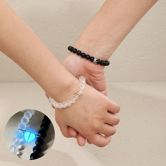 Tnobhg 2Pcs Handmade Crown Beaded Charms Bracelet Luminous Heart Glow in The Dark Elastic Couple Bracelet Men Women Lover Gift