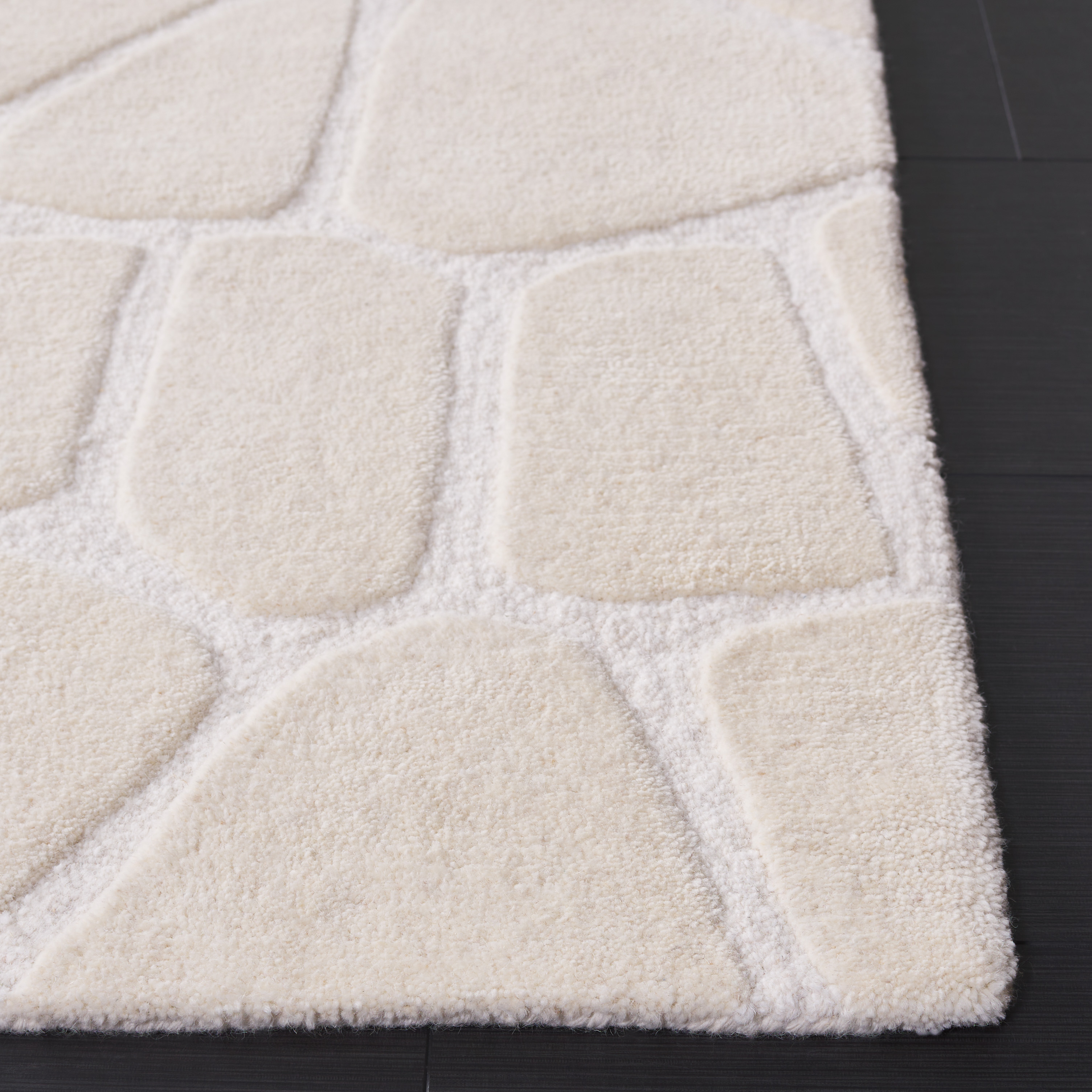 SAFAVIEH Fifth Avenue Gale Geometric Area Rug, Ivory, 5' x 8'