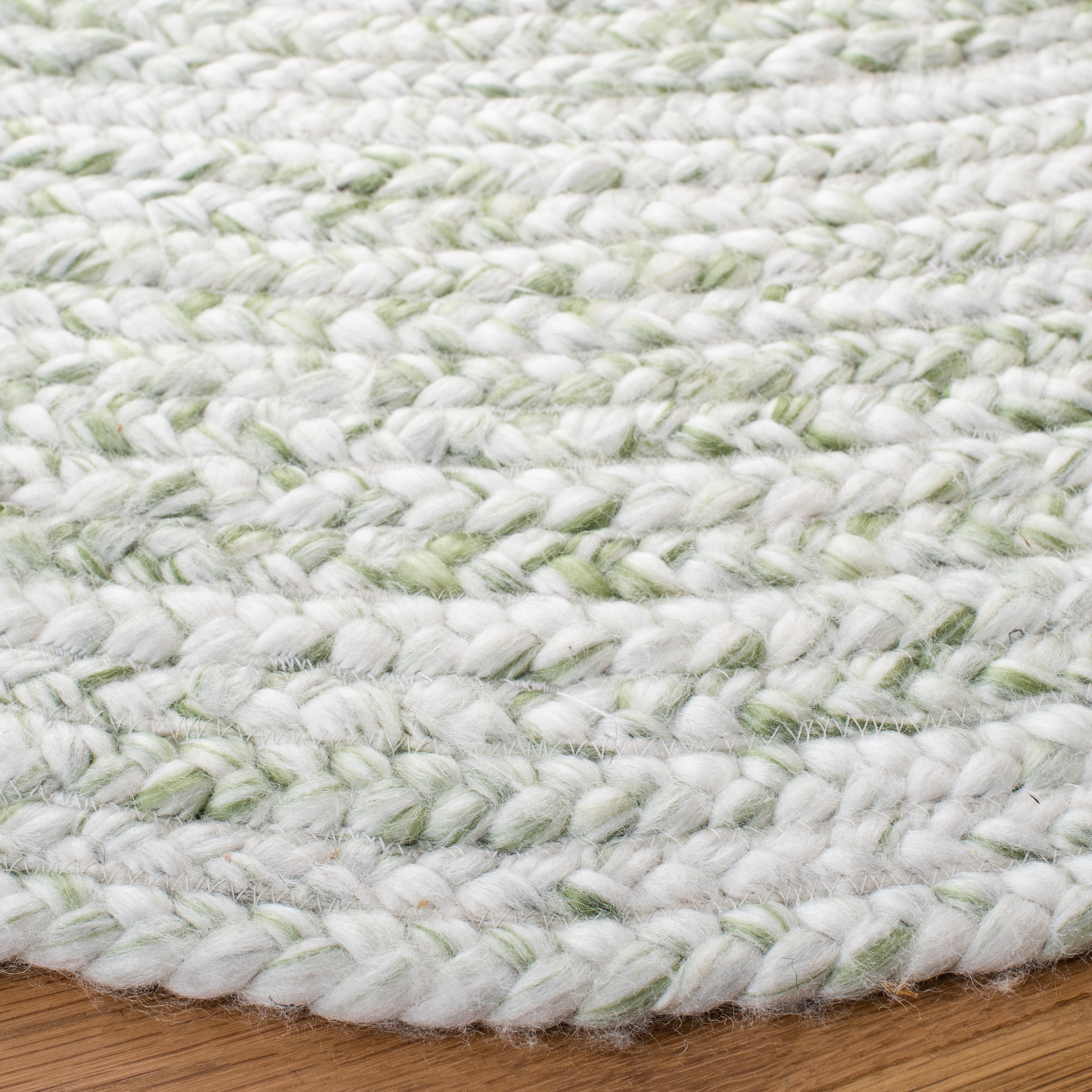 SAFAVIEH Braided Ophelia Solid Polyester Reversible Area Rug, Ivory/Green, 5' x 5' Round