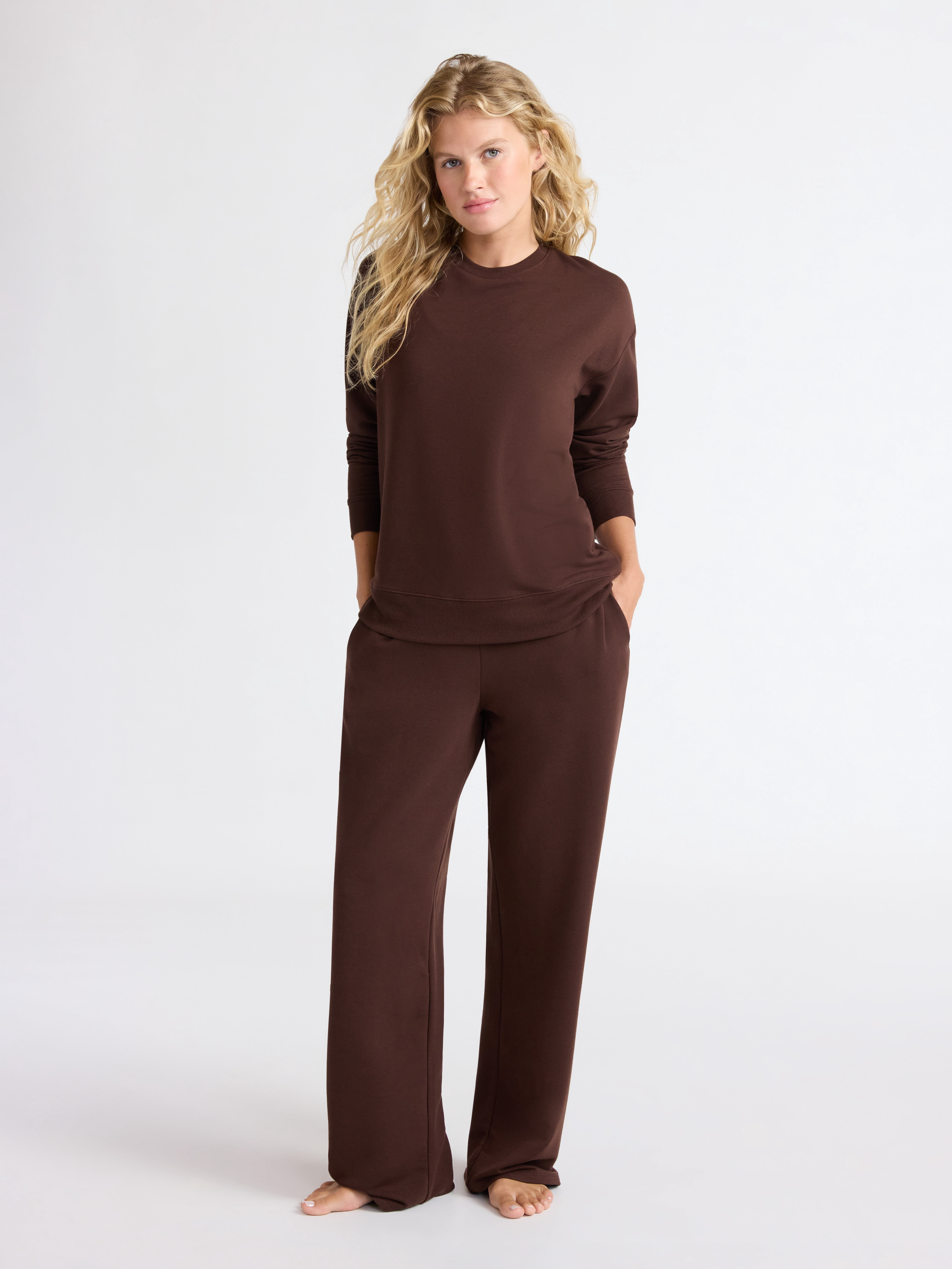 Joyspun Women's Fleece Long Sleeve Top and Straight Leg Pants Lounge Set, 2-Piece, Sizes XS-3X