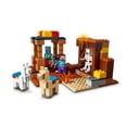 thumbnail image 3 of Set LEGO Minecraft El Puesto Comercial 21167, 3 of 3