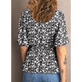 thumbnail image 2 of Blusa Dokotoo de manga corta con estampado floral de chifón para mujer, 2 of 6