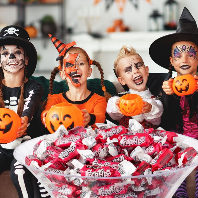 Fruit Punch Frooties Tootsie Roll Chewy Candy, Include 10 Fruity