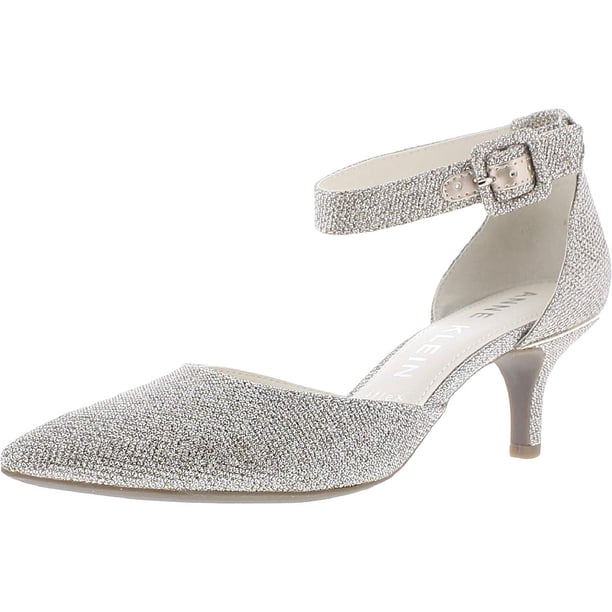 Zapato Fashion Anne Klein Fabulist de color platino para mujer