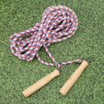 thumbnail image 2 of Corde à sauter multijoueur en coton avec manche en bois, pour entraînement scolaire, rouge et bleu, 5 m/16,40 pi, 2 of 4