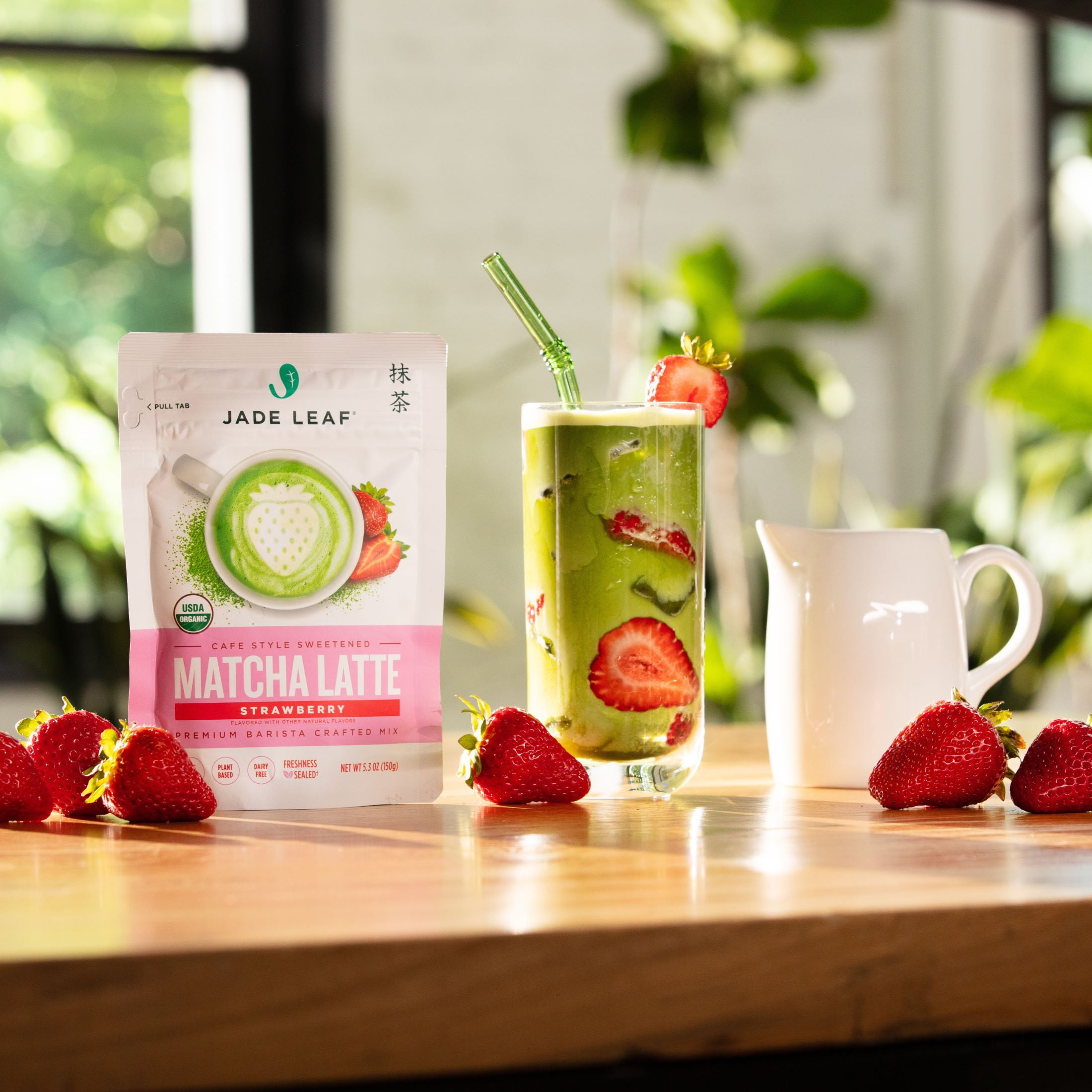 Jade Leaf Organic Matcha Latte Mix, Strawberry, Dairy-Free, 5.3 oz