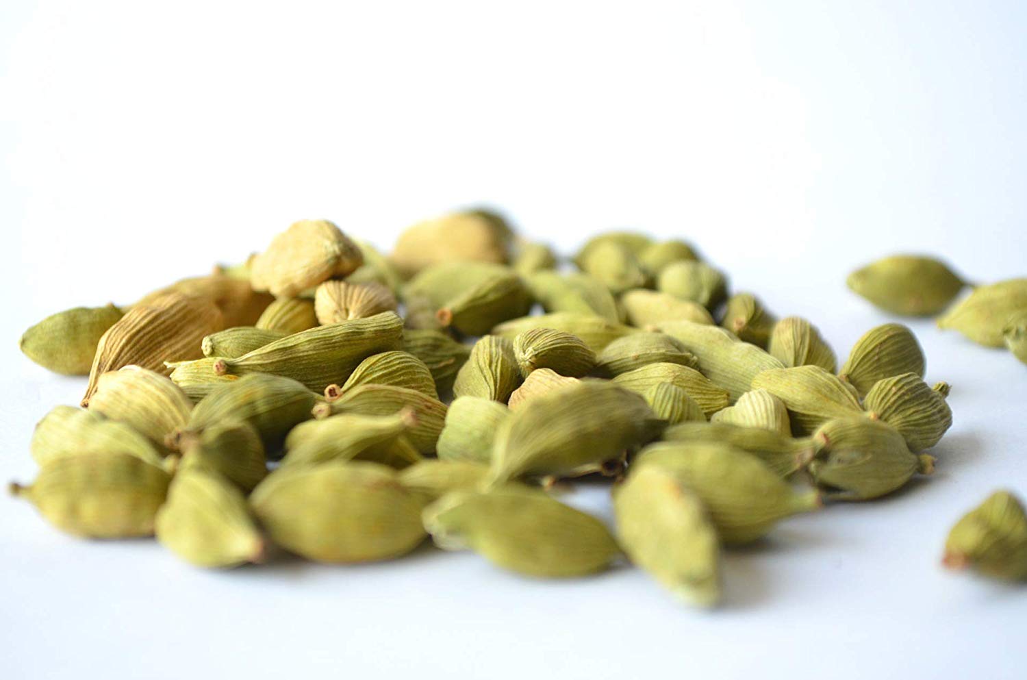 ArOmis Green Cardamom Essential Oil - USDA Certified Organic - 100% Pure Therapeutic Grade 30ml (1 fl oz) Undiluted, Oils Perfect for Aromatherapy