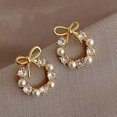 thumbnail image 4 of Un par de pendientes de guirnalda de perlas de moda coreana, 4 of 4