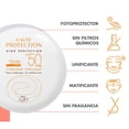 thumbnail image 2 of Bloqueador Compacto Mineral, Dorado, Fps 50, 10gr Eau Thermale Avène Compacto Color Compacto Color, 2 of 2