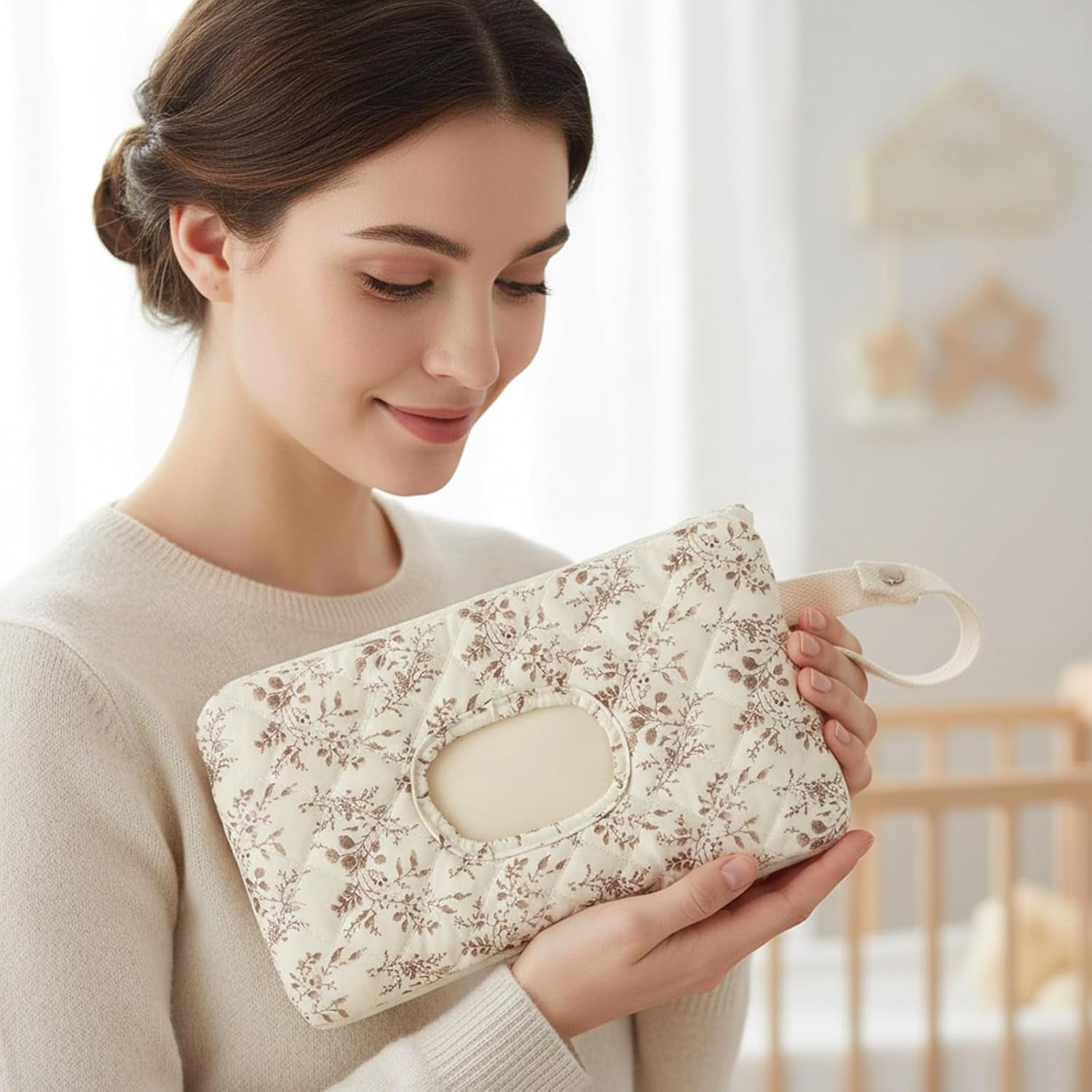 Quilted Diaper Wipes Pouch Reusable Zipper Lanyard Hanging Case for Travel Car StrollerBeige
