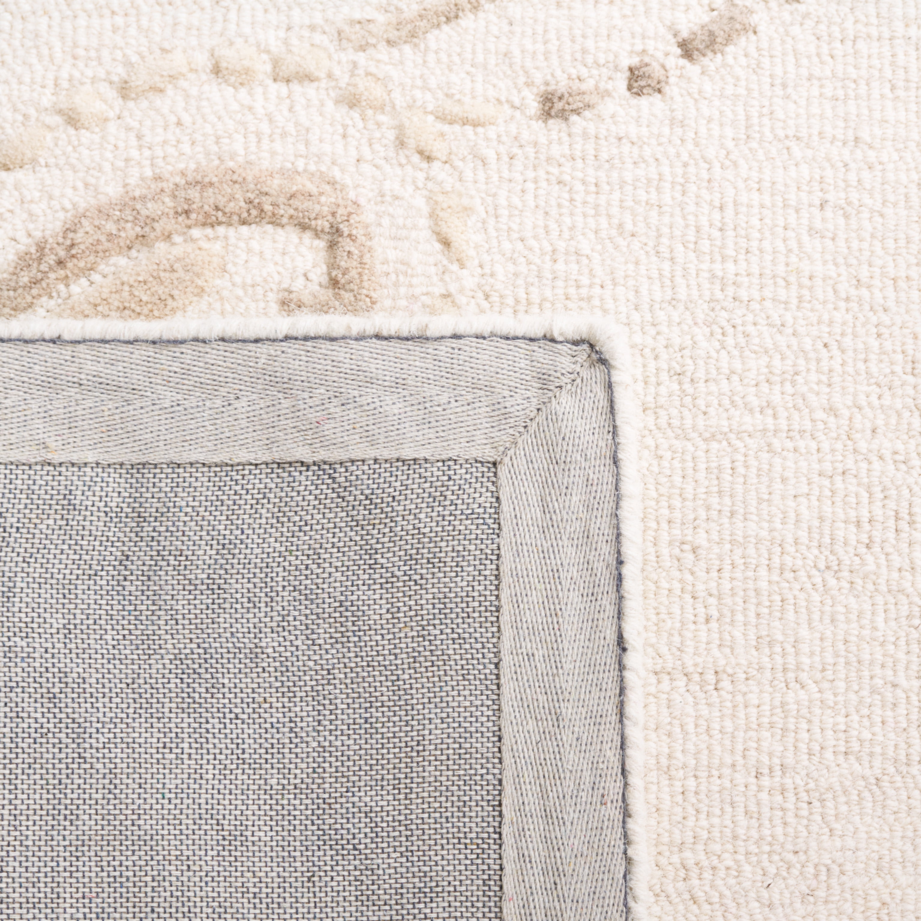 SAFAVIEH Jardin Salome Leaves Area Rug, Ivory/Beige, 6' x 6' Square