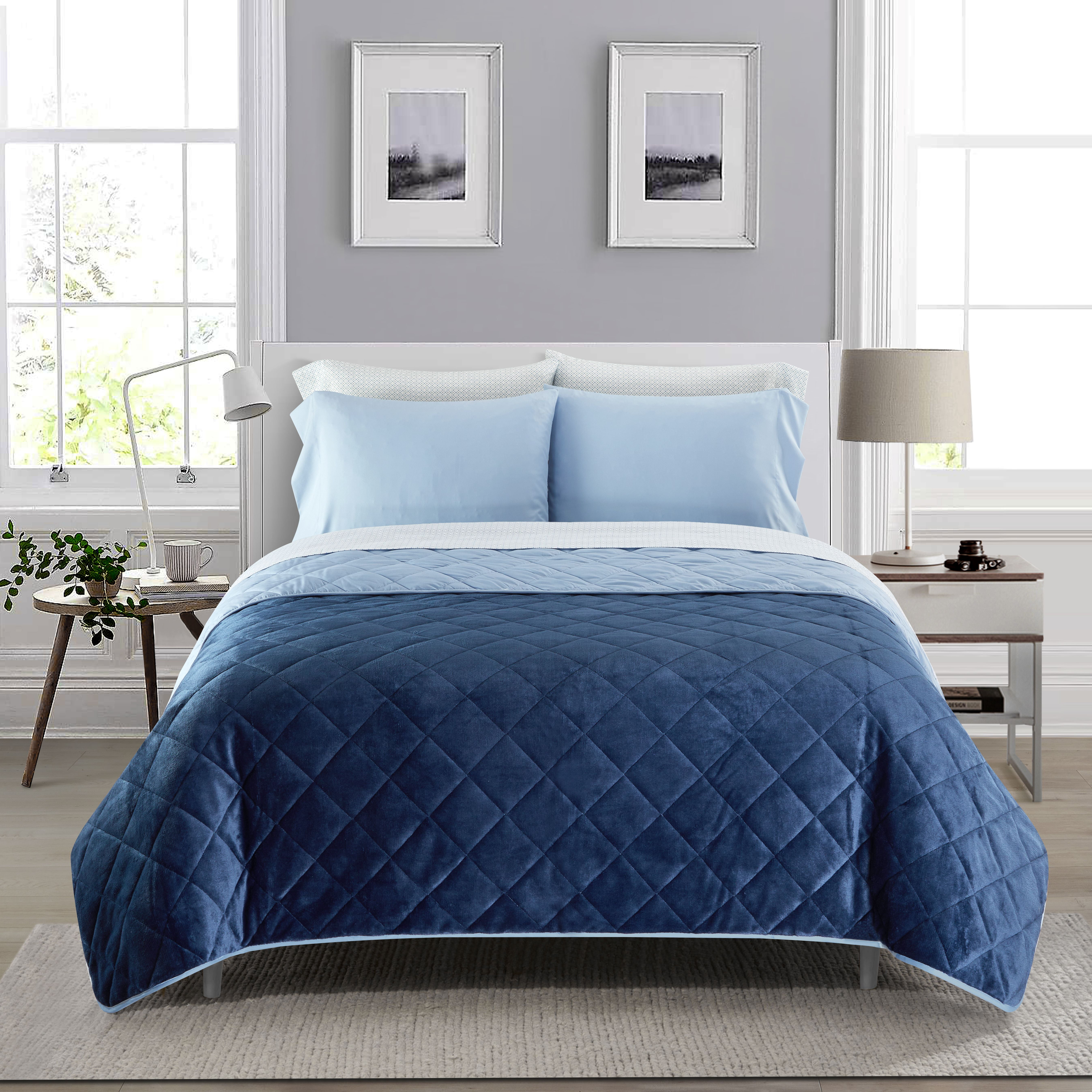 Dearfoams Navy Velvet Plush 7 Piece Quilt Bedding Set with Flannel Sheets, Queen