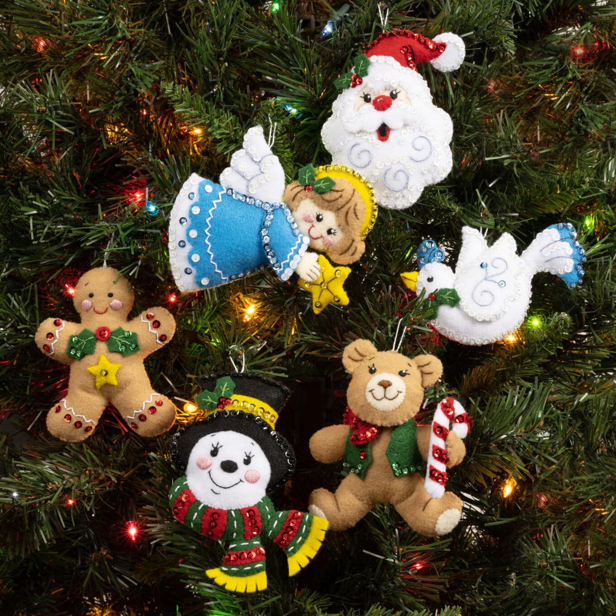 Bucilla Holiday Favorites 6 Count Felt Applique Ornament Kit