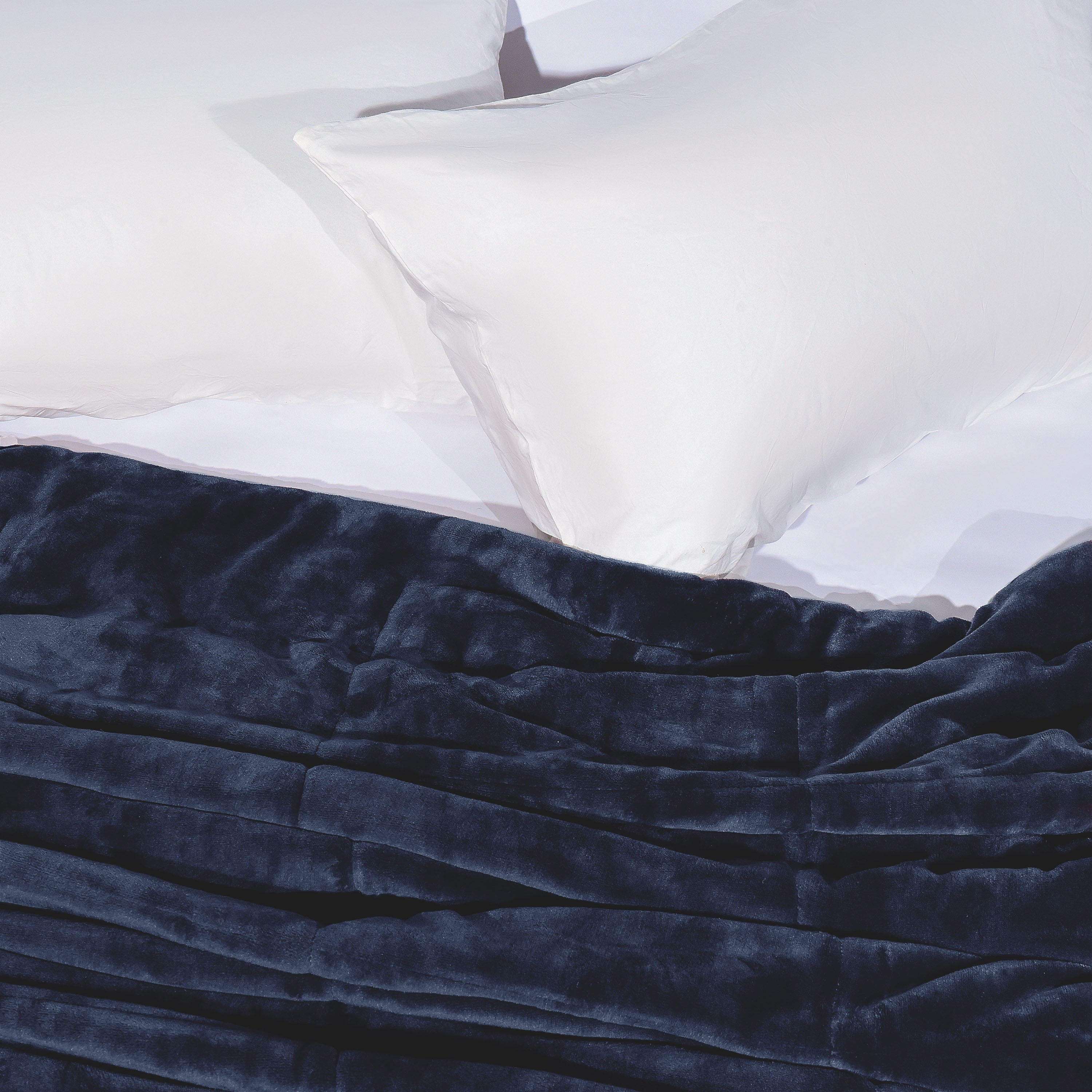 Vellux Plush Quilted Blanket, King, Navy