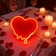 thumbnail image 5 of Lámpara decorativa de neón con forma de corazón | Letrero LED de San Valentín | Lámpara de mesa o colgante de pared con alimentación USB, 5 of 6