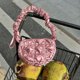 thumbnail image 1 of Bolso Bandolera Bolso bandolera de nailon para mujer, plisado, a la moda, con cremallera, minibolso en la nube, bolsos de mano (rosa) Likrtyny Para Estrenar, 1 of 4