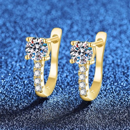 Leander 925 sterling silver gold-plated classic U-shaped stud earrings with 0.5 carats of lab-grown diamonds are luxurious yet stylish, perfectly complementing any outfit.