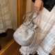 thumbnail image 4 of Bolso Hobo Tipo Cubo Bsvklp para Mujer Bandolera Cuero PU con Cordón Plisado, 4 of 9