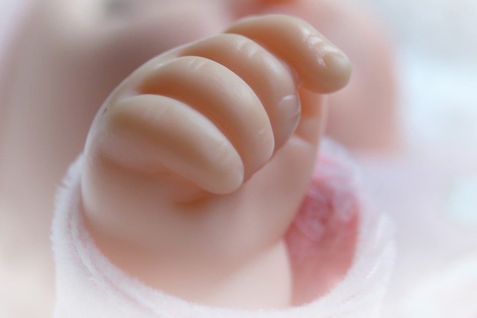 baby doll hand
