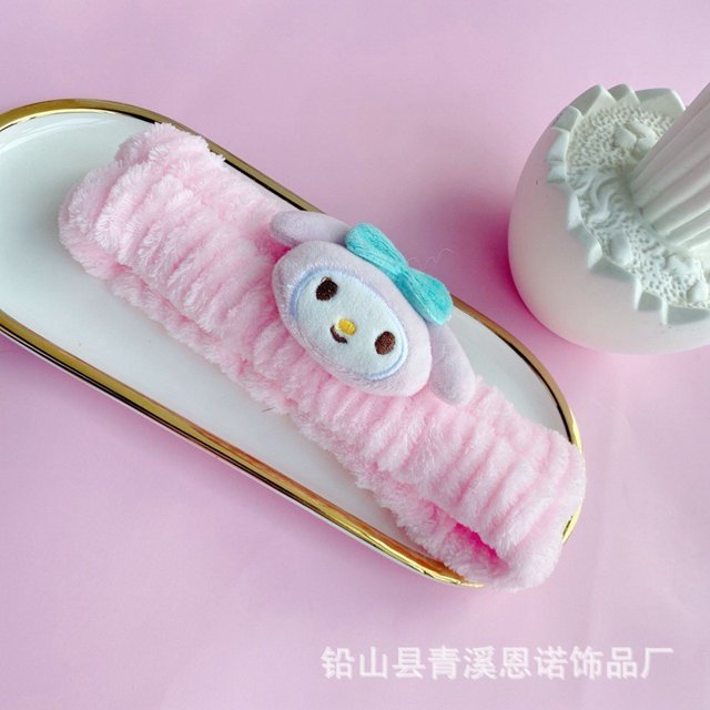 Cute cartoon Sanrio hair band Yugui dog coolomi makeup face mask hair band Internet celebrity hair band