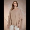 thumbnail image 4 of Suéter Tipo Poncho de Punto Extragrande, Informal, con Cuello en V, Mangas Murciélago y Dobladillo con Flecos para Mujer. Caqui L/XL, 4 of 8