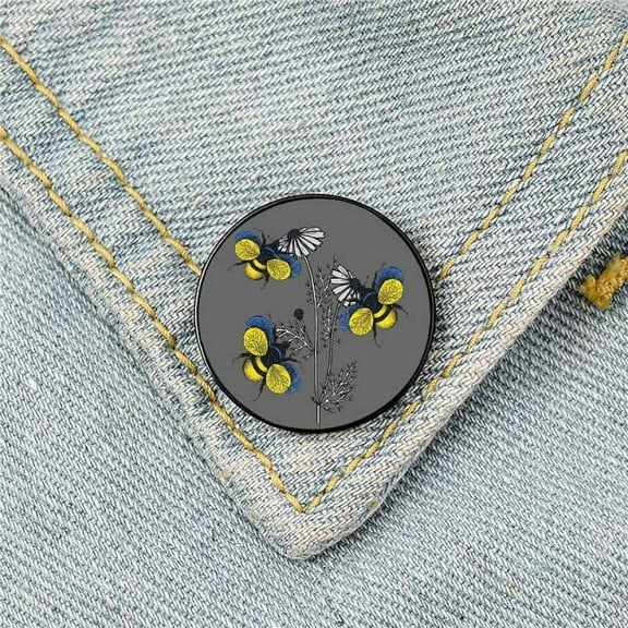 UKRAINE FLAG BEE PIN, I Stand With Ukraine Support Brooch Badge Button Pin, .79" / 2cm