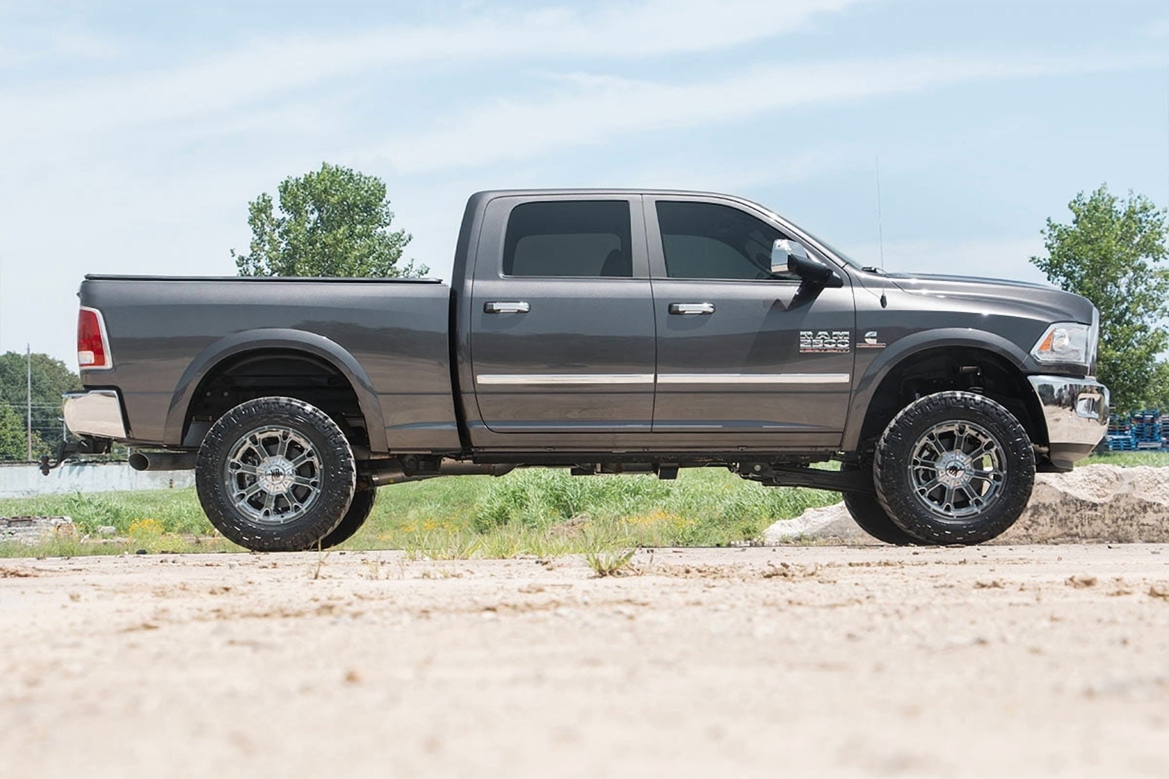 Rough Country 2.5" Lift Kit w/M1 Shocks for 2014-2026 Ram 2500 4WD - 30240