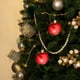 thumbnail image 5 of Adornos Navideños, 8 Bolas Navideñas Flocadas, Juego de Decoración Navideña, Varios Estilos de Adornos para Árboles de Navidad, Se Pueden Usar para Otras Fiestas., 5 of 6