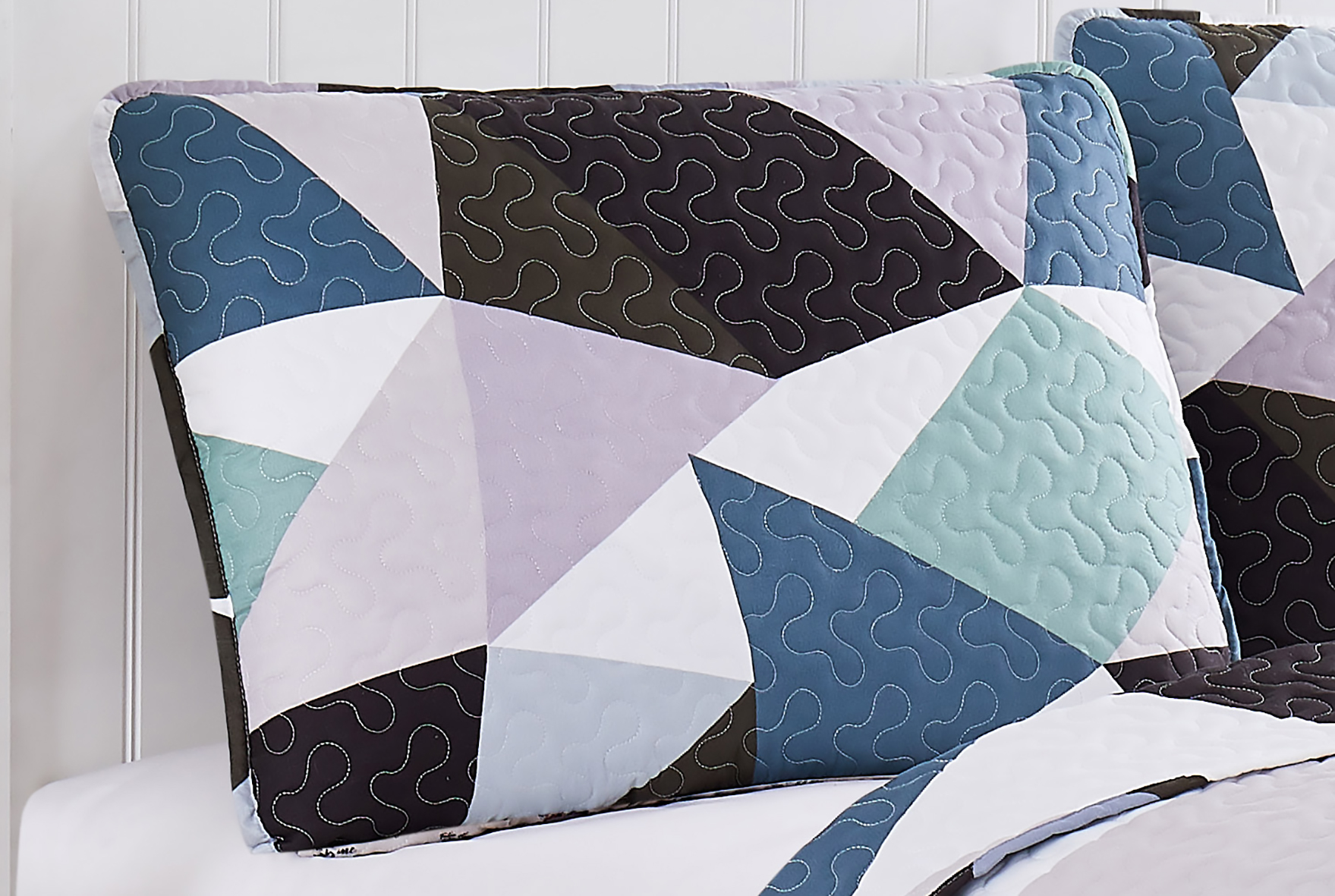 Triangle Geometric 3-Piece Quilt Set Full/Queen 76x86