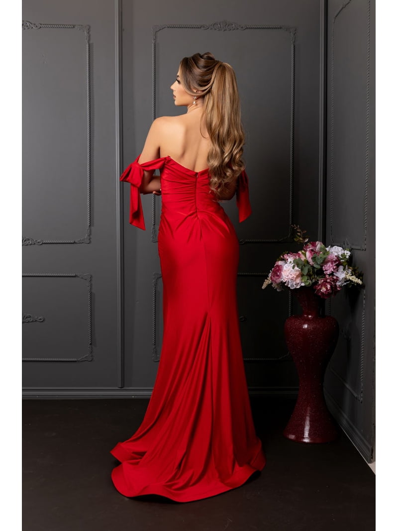 red holiday bodycon dress Why This Red and Black Bodycon Dress is so Perfect for the Holidays