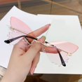 thumbnail image 2 of Gafas De Sol Lady Butterfly Gafas De Fiesta Sin Montura Diseño Irregular Gafas De Sol Para Hombres Y Mujeres Regalos Para Ella Y Para Él, 2 of 4
