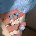 thumbnail image 3 of Pendientes asimétricos de flores de conejo para niña, diseño de nicho creativo Mori, pendientes de dibujos animados, 3 of 6