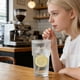 thumbnail image 5 of Vaso de paja de cristal acanalado con tapa – vaso transparente para café helado a prueba de fugas, vaso de gran capacidad para agua, té, batidos y viajes, 5 of 7